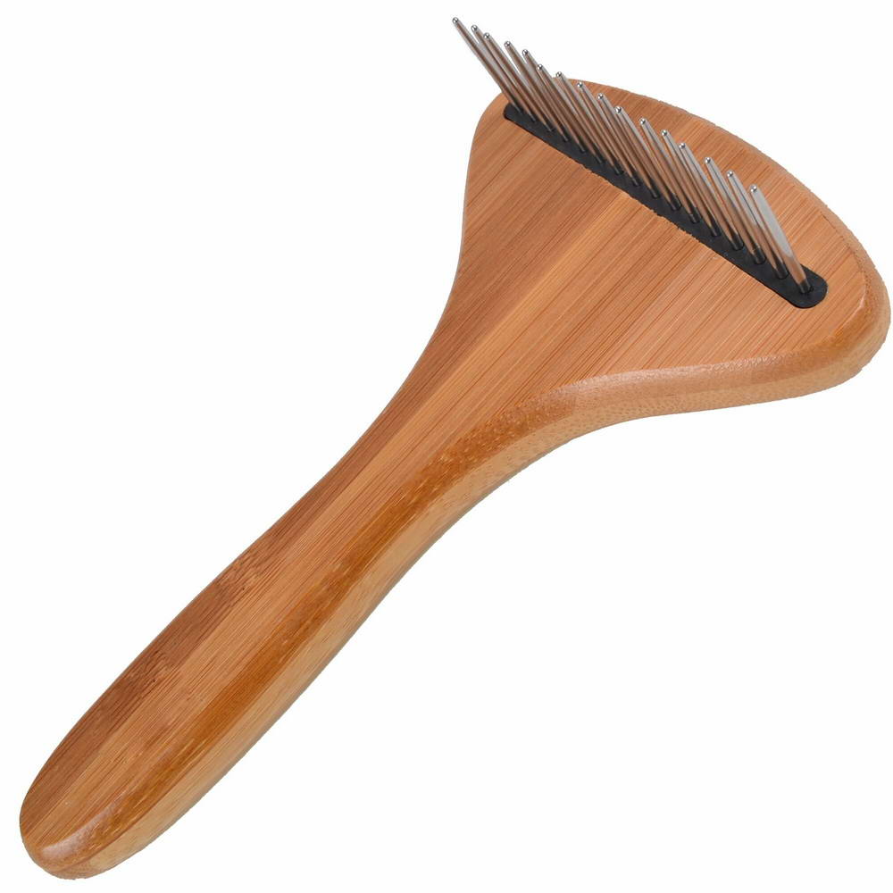 Detanglecomb for pets made of wood