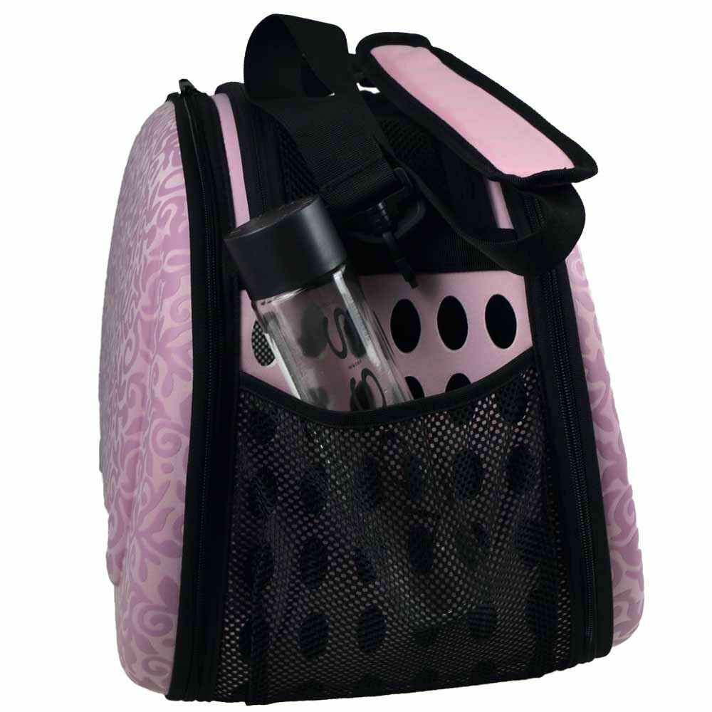 Well aerated pet carrier Pink
