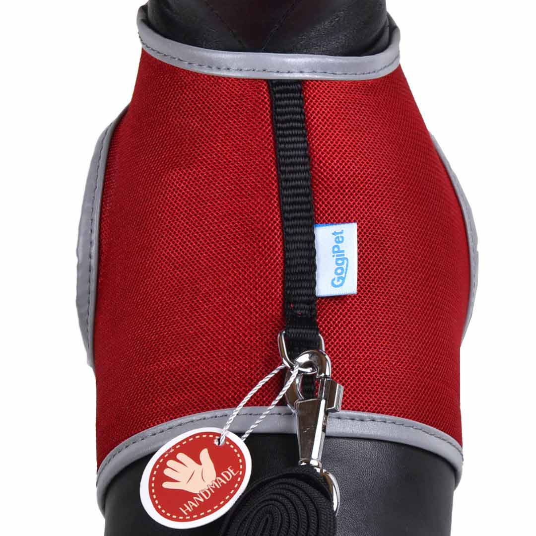 Comfortable soft breast harness for dogs and cats in red Air fabric