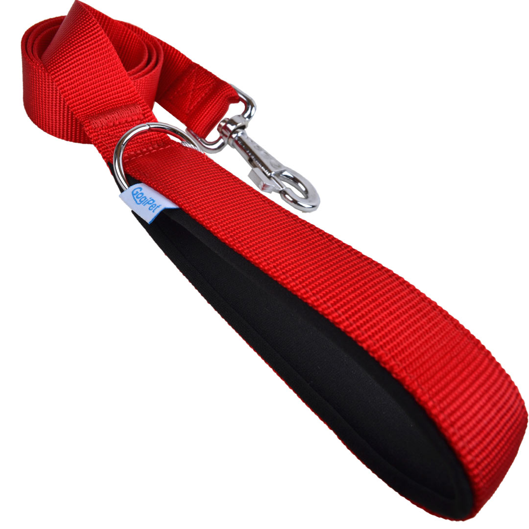 Soft lined handle of the red Super Premium dog leash