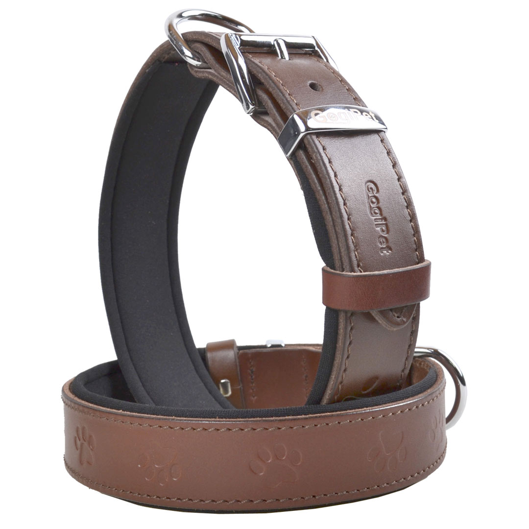 Handmade, brown dog collars with paws in 3D optics