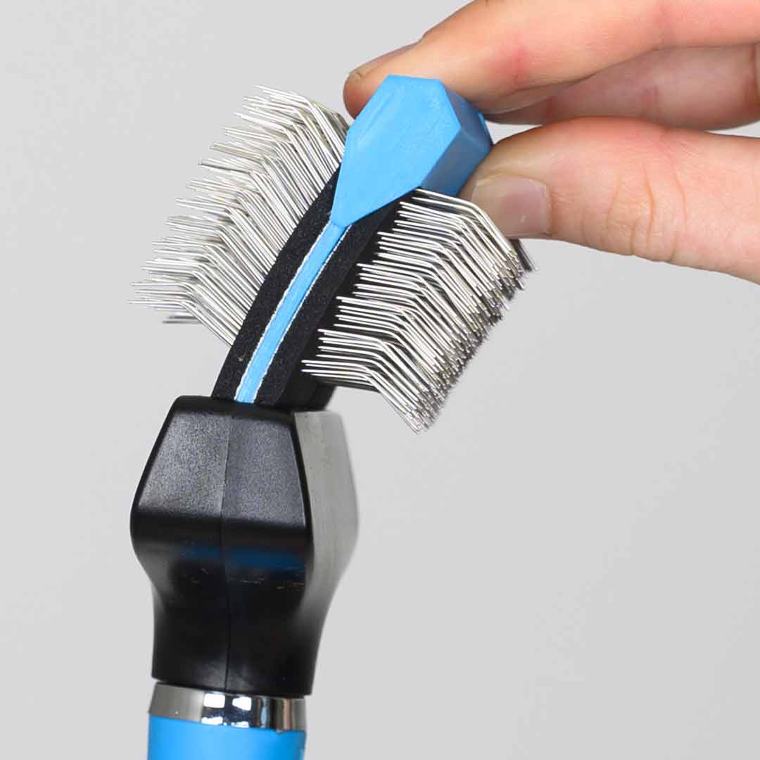 Flex Groom Profi Multibrush Double - The optimal dog brush for for detangling and bigger brushing areas.