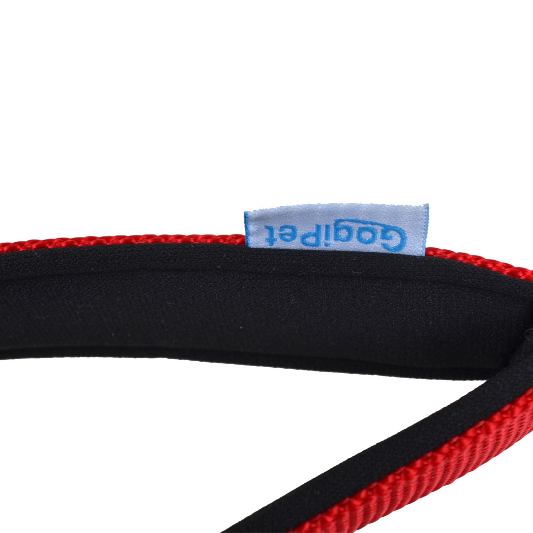 Dog leash with pleasant soft touch
