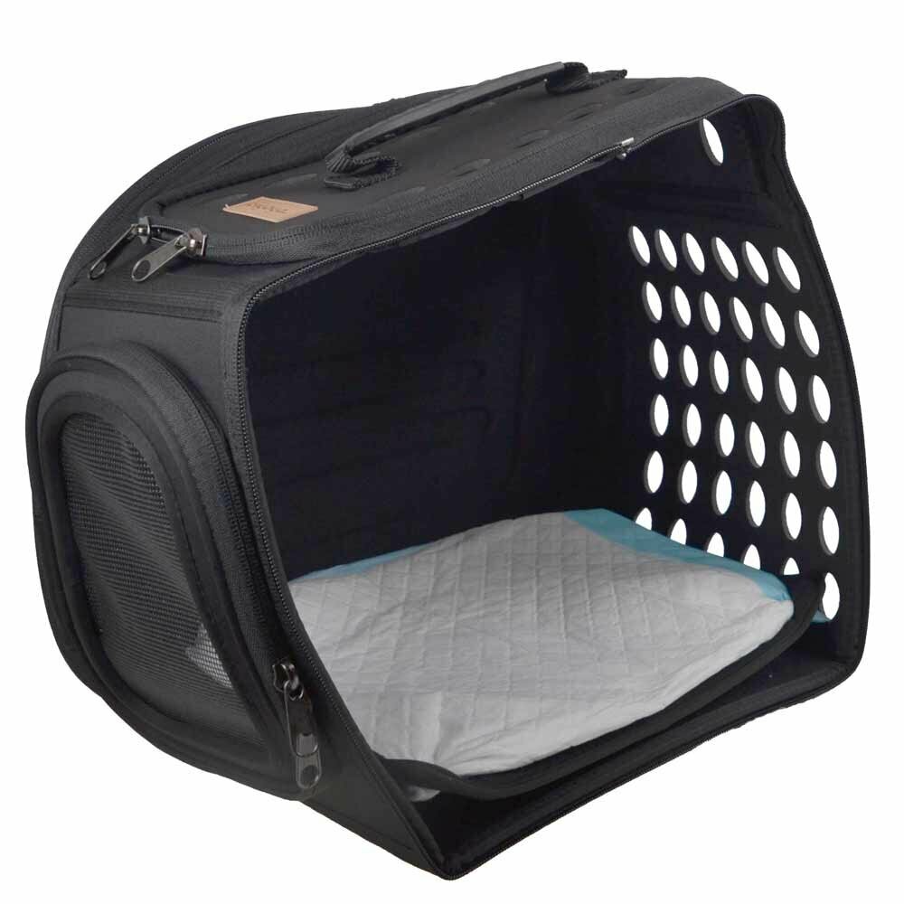 Spacious pet carrier with or without animal diapers