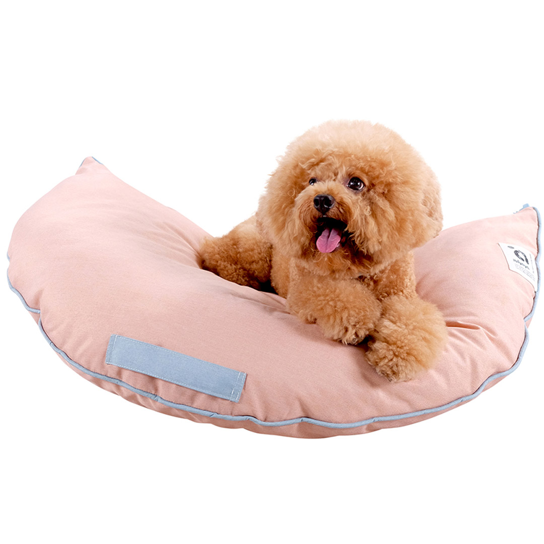Comfortable dog cushion as a dog bed for fouling