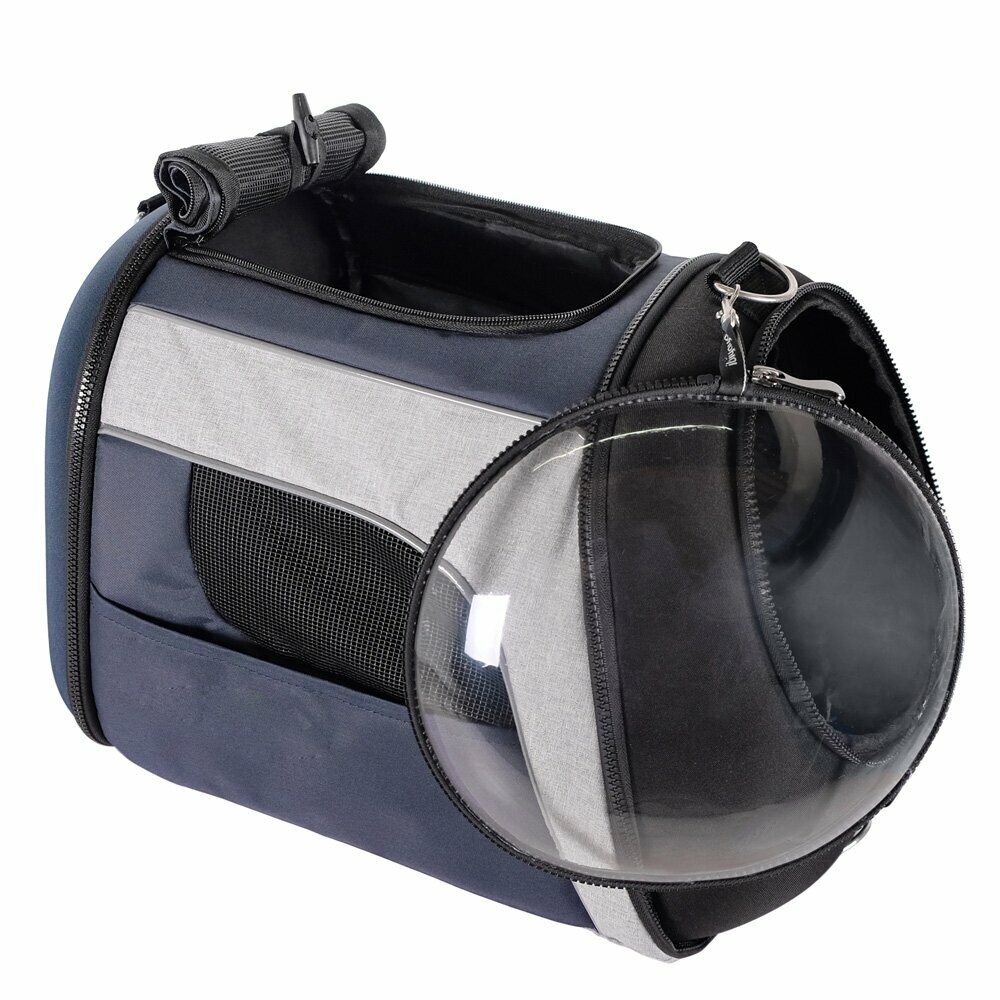 Dog bag with drinking bowl viewing window
