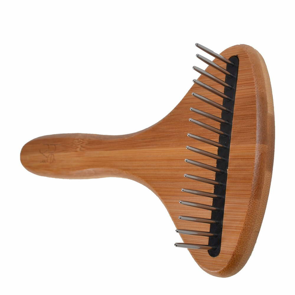 Dogs crest comb made of wood