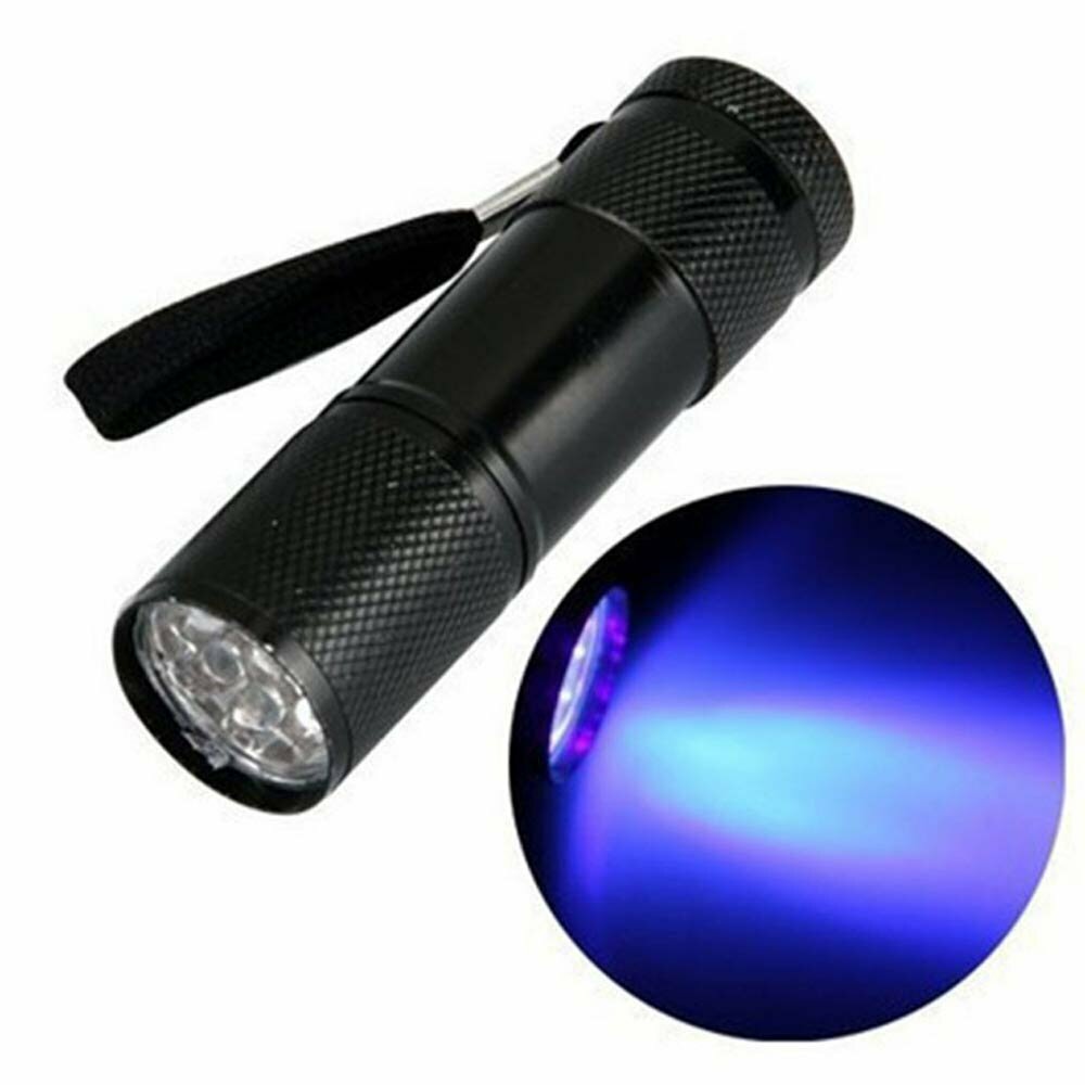 Strong compact UV flashlight