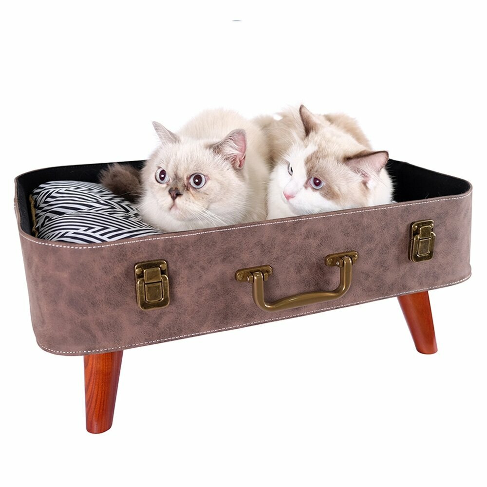 Cat bed in suitcase design