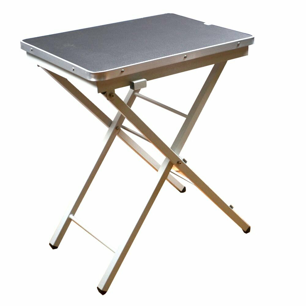 Sturdy little grooming table