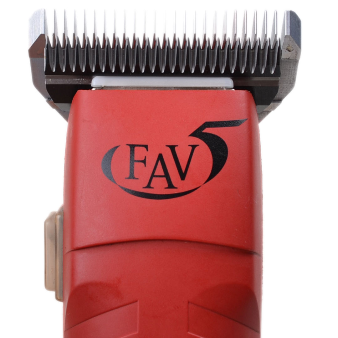 Shear even large dogs, horses and cattle with the extra-wide Snap On blade for pet clippers