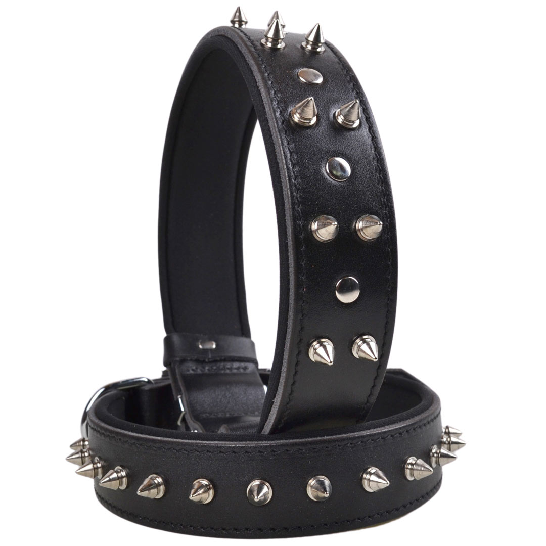 GogiPet® genuine leather spike dog collar black