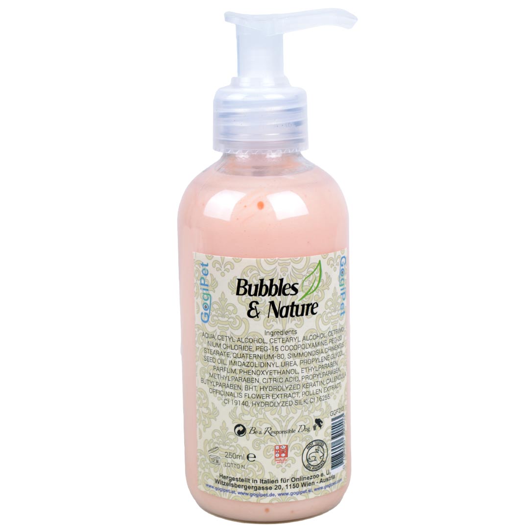 Dog mask for long haired dogs from GogiPet Bubbles & Nature - dog balm against tangles and for shiny hair.