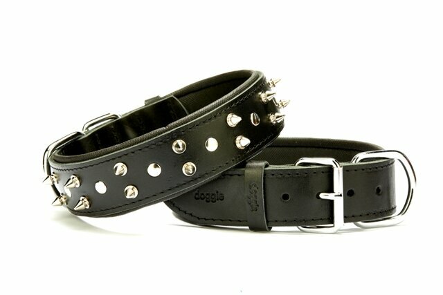 Handmade GogiPet® Spike comfort leather dog collar black