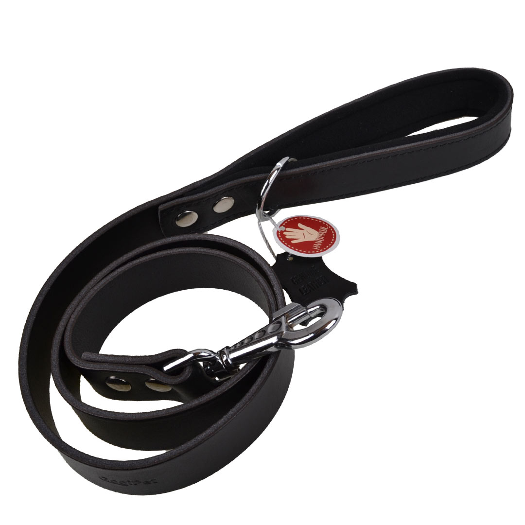 Robust, black dog leash made of genuine leather with soft handle
