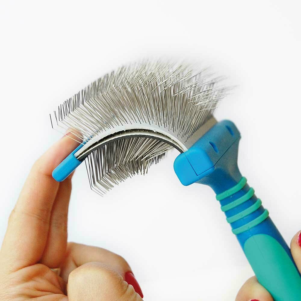 Multibrush the slicker brush with 2 felxible brush heads