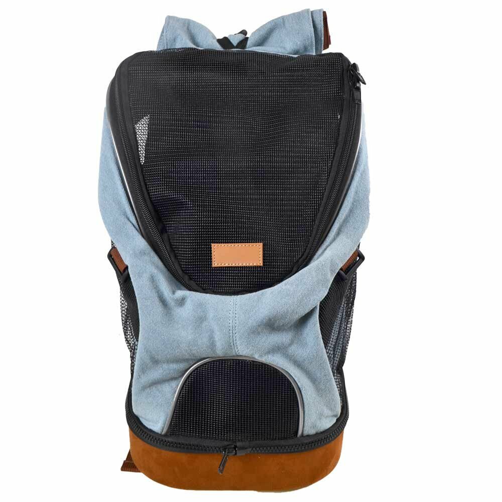 The pet backpack can be worn closed with a grid