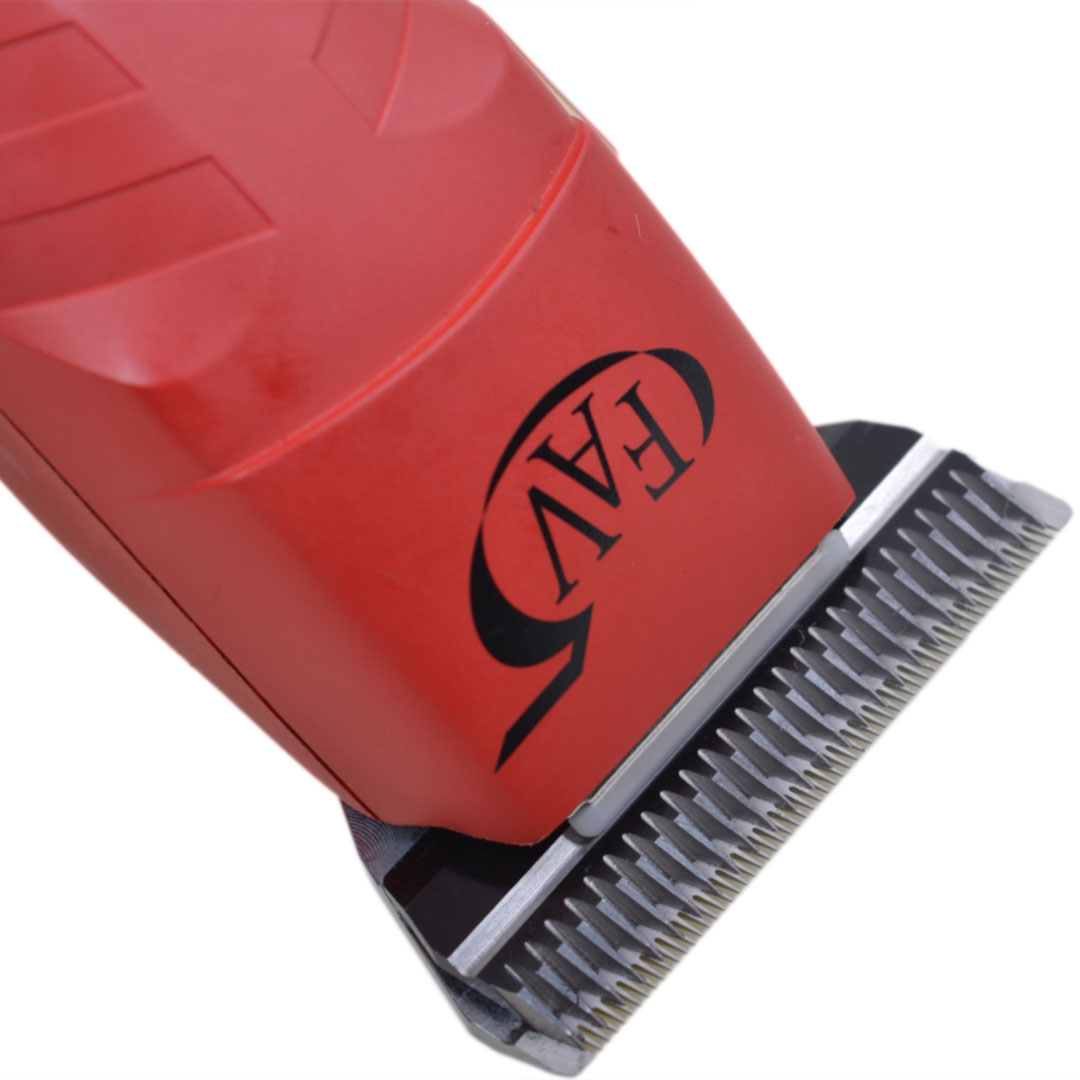 Extra wide blade for pet clippers for dog clipping, horse clipping and cattle clipping