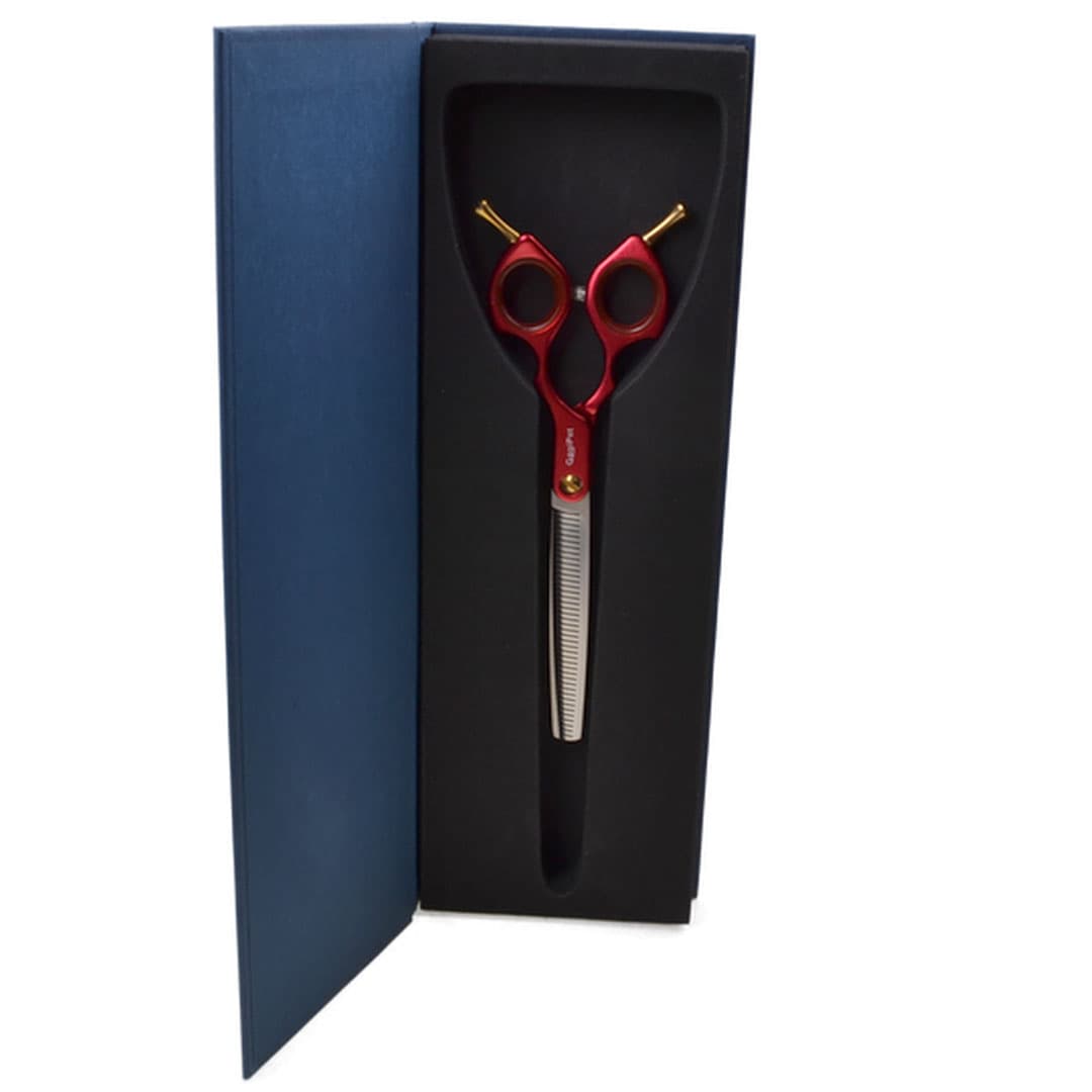 GogiPet dog scissors. Blender scissors made of Japan steel with red aluminium handle.