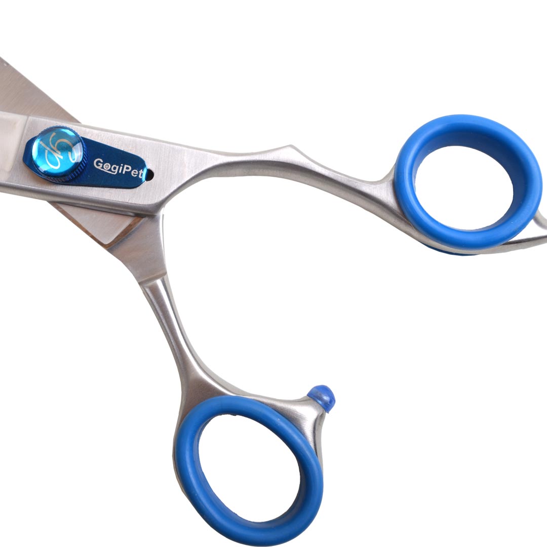 Hair scissors with ergonomic handle